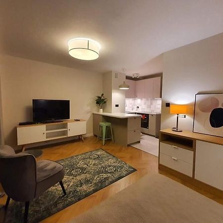 Mlociny Metro Apartment 3 Warsaw Exterior photo